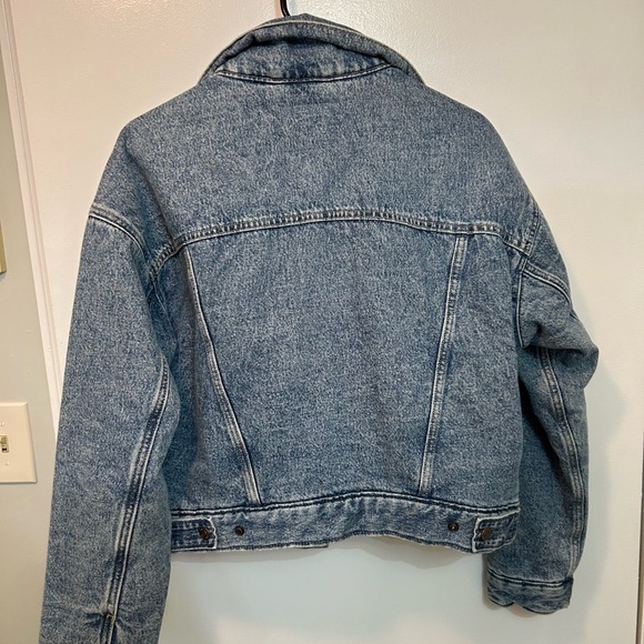Levi's Washed Blue Jacket with pink Interior - Picture 2 of 3